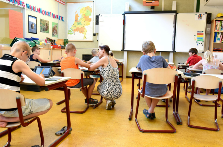 Revolutionizing Education: How Technology is Improving Access to Learning for Deaf Students
