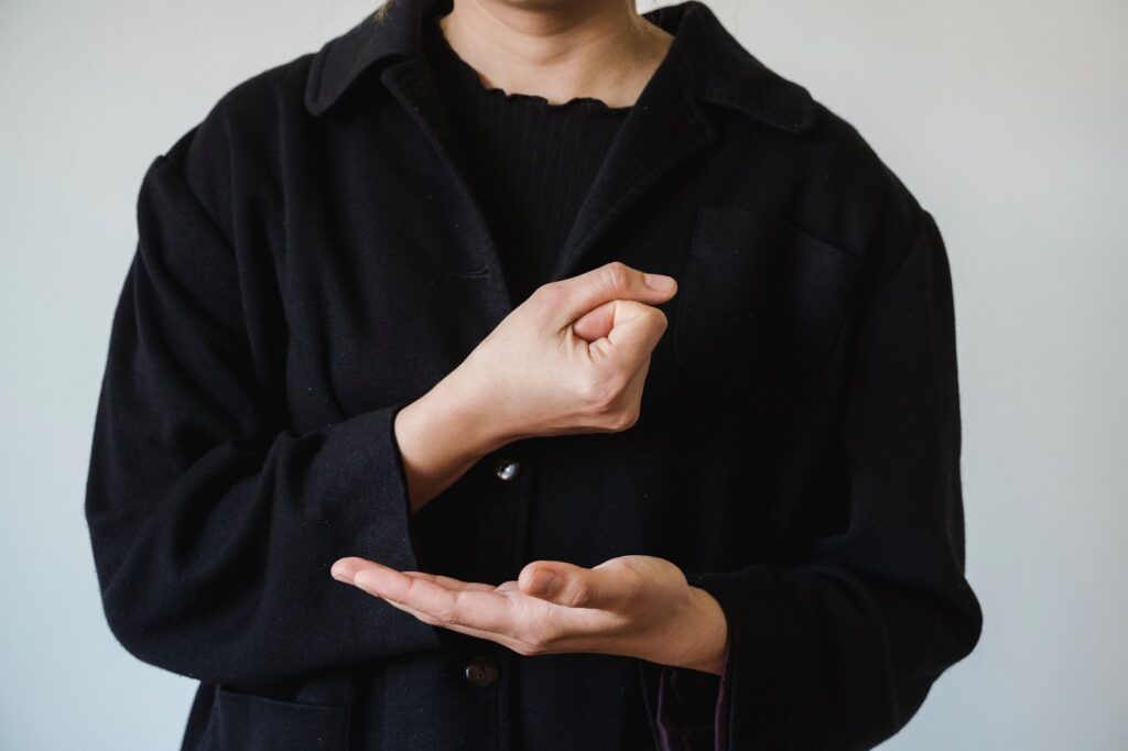 8 Top Qualities and Skills that Successful ASL Interpreters Have