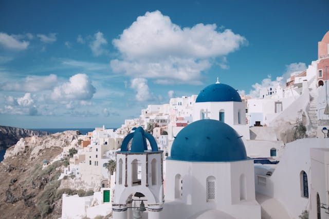 Education and the Deaf Community in Greece