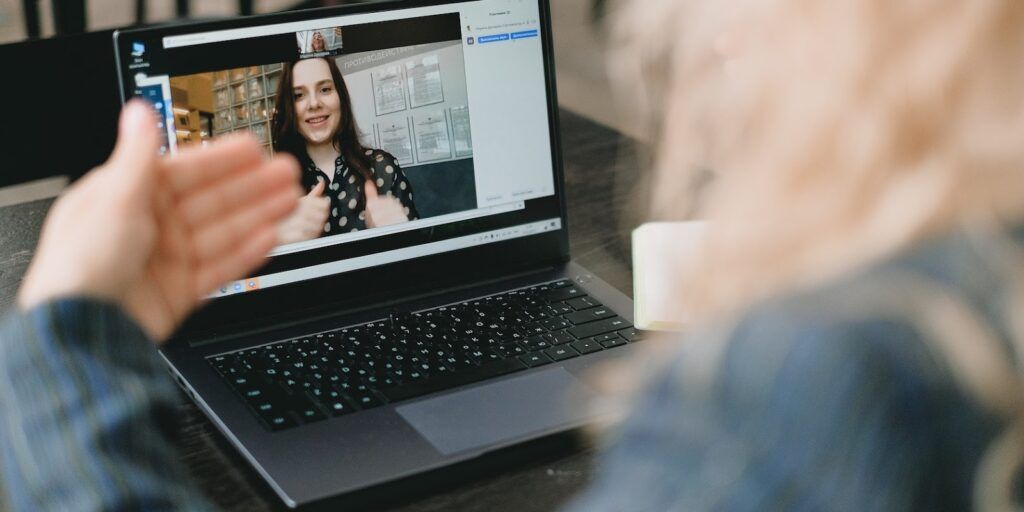 The Role of Assistive Devices in Empowering Deaf Individuals: How Technology is Improving Independence and Quality of Life